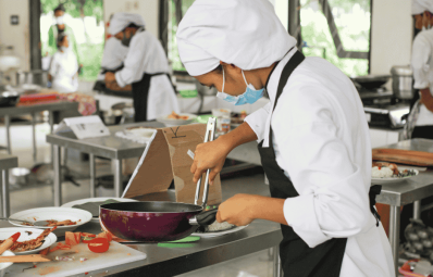 AI in Restaurants: From Chatbots to Intelligent Autonomous Operations